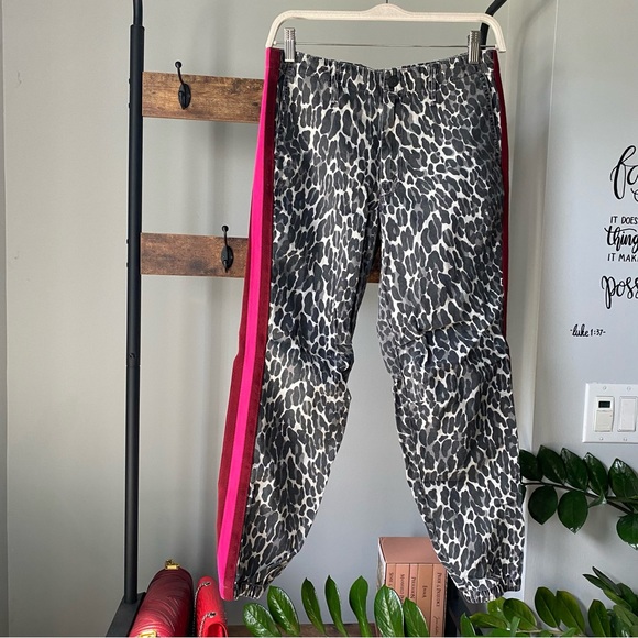 Mother No Zip Misfit Leopard Side Stripe Joggers in jungle eye print size 26 NEW - Picture 2 of 7